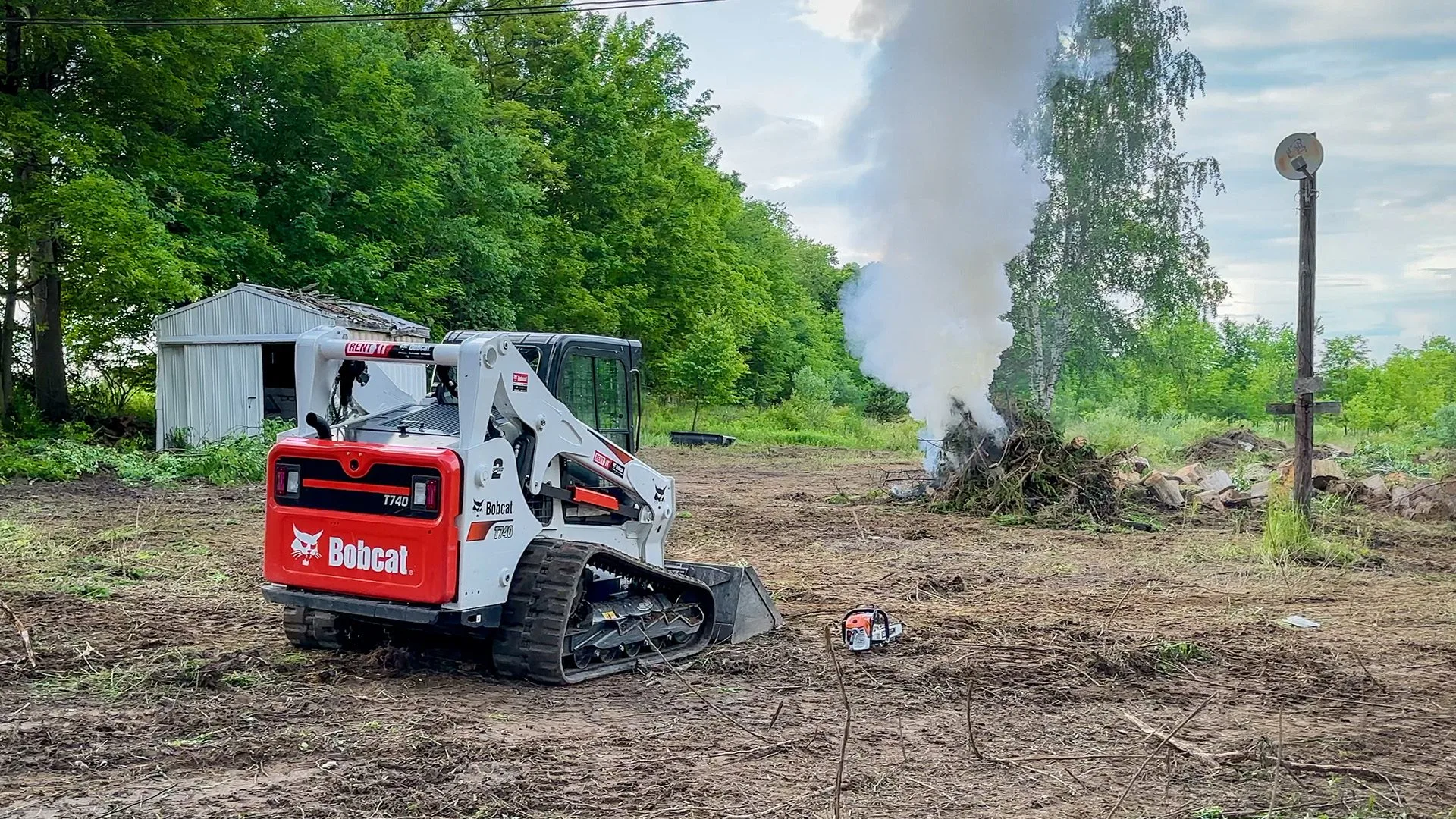 Bobcat T740 Gridside